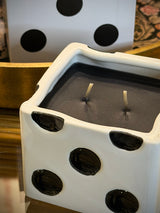 Vela Aromática 'Lucky Dice' Negra - Lava Stone 283 g