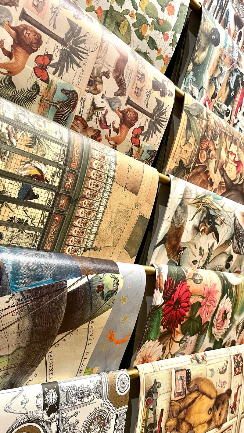 Wrapping Paper 'Vintage Toy Shelves' - 100x70 cm